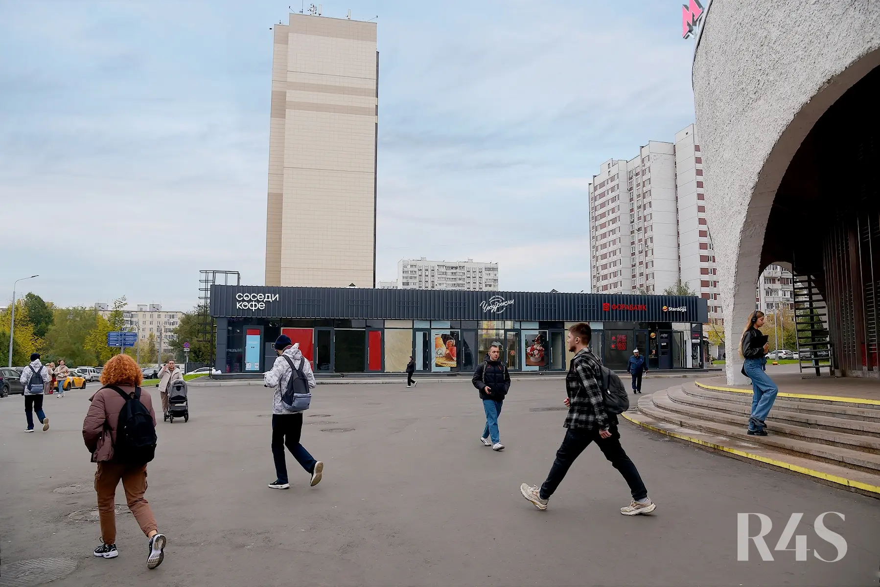 Аренда торговых помещений площадью 17.5 - 30.2 м2 в Москве:  Шипиловский проезд, 39к3 R4S | Realty4Sale