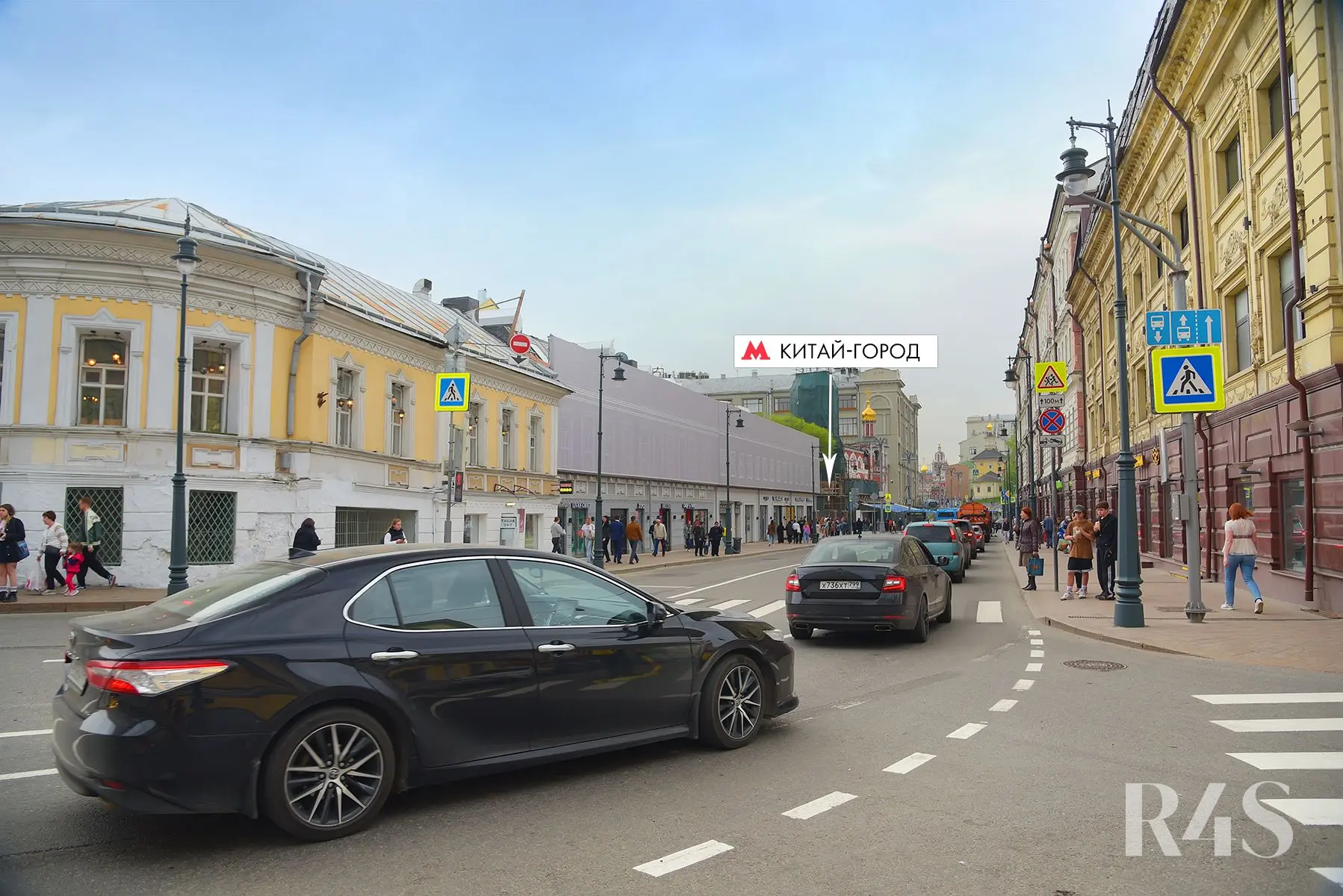 Аренда торговых помещений площадью 14.1 - 248.5 м2 в Москве:  Солянка, 2/6 R4S | Realty4Sale