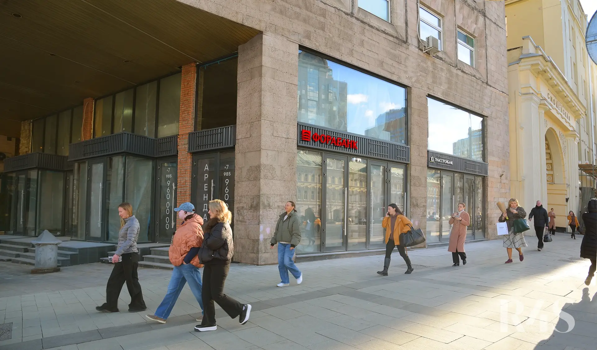 Аренда торговых помещений площадью 3.5 - 218.9 м2 в Москве:  Карманицкий переулок, 9 R4S | Realty4Sale