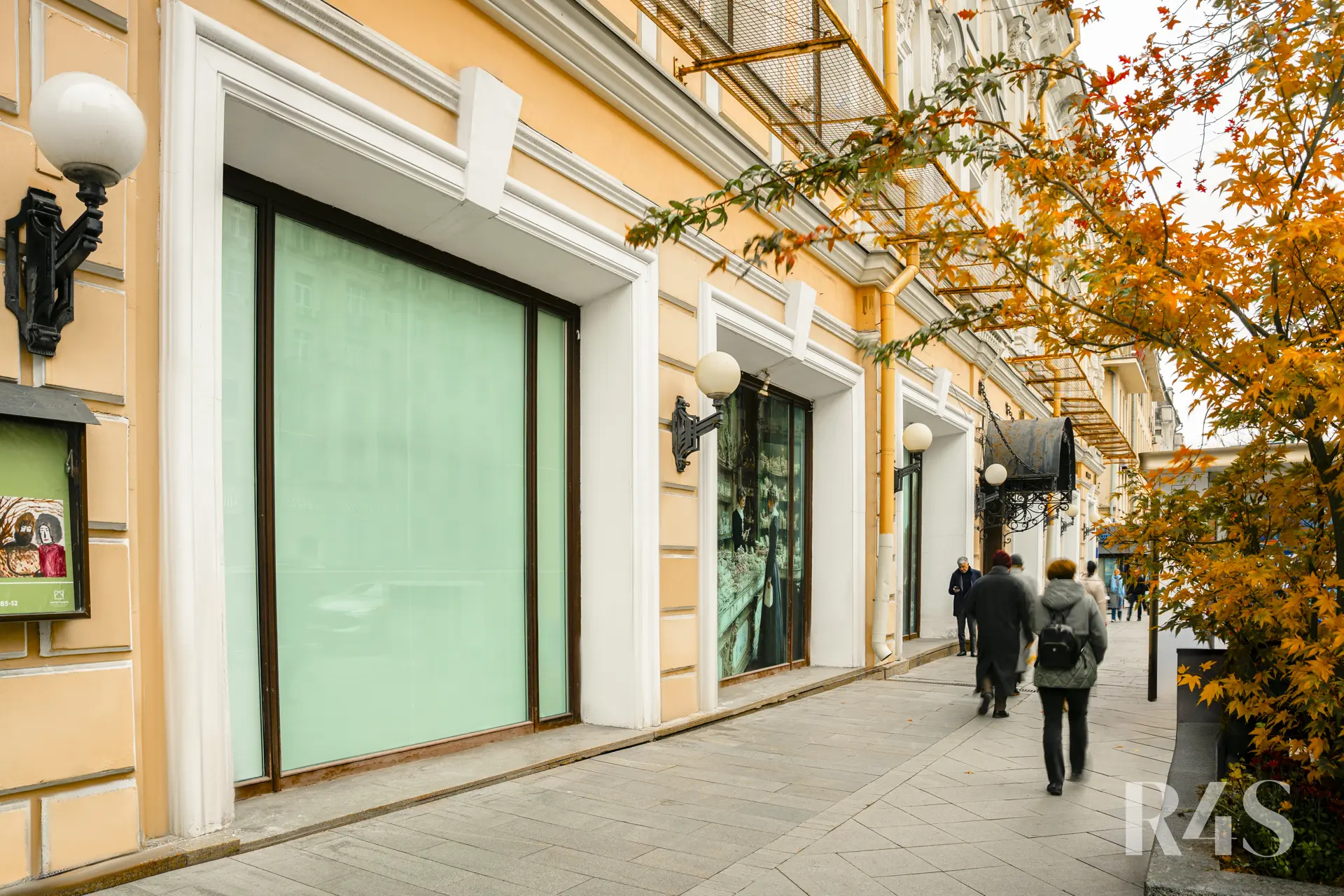 Аренда торгового помещения площадью 460.7 м2 в Москве: Тверская, 14 R4S | Realty4Sale