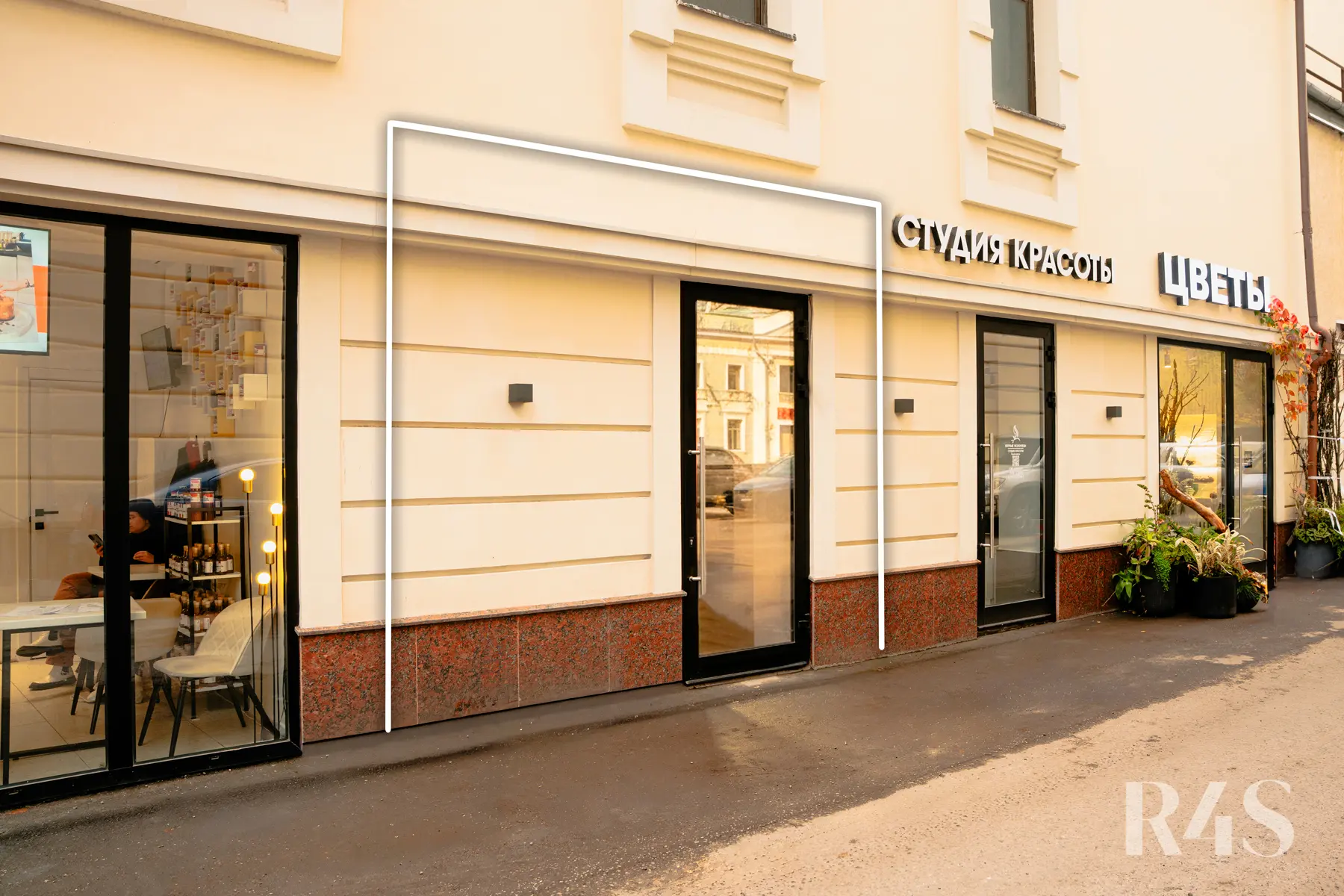 Продажа торгового помещения площадью 15.9 м2 в Москве: Новослободская, 19с1 R4S | Realty4Sale