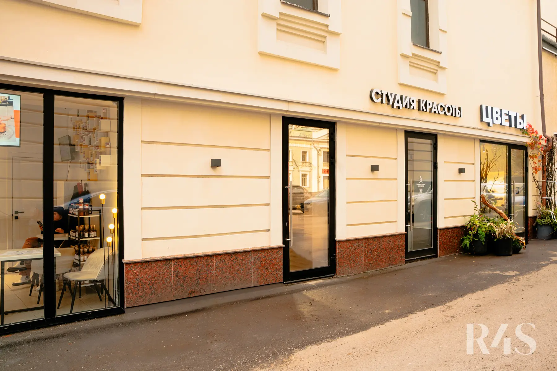 Продажа готового арендного бизнеса площадью 13 м2 в Москве: Новослободская, 19с1 R4S | Realty4Sale