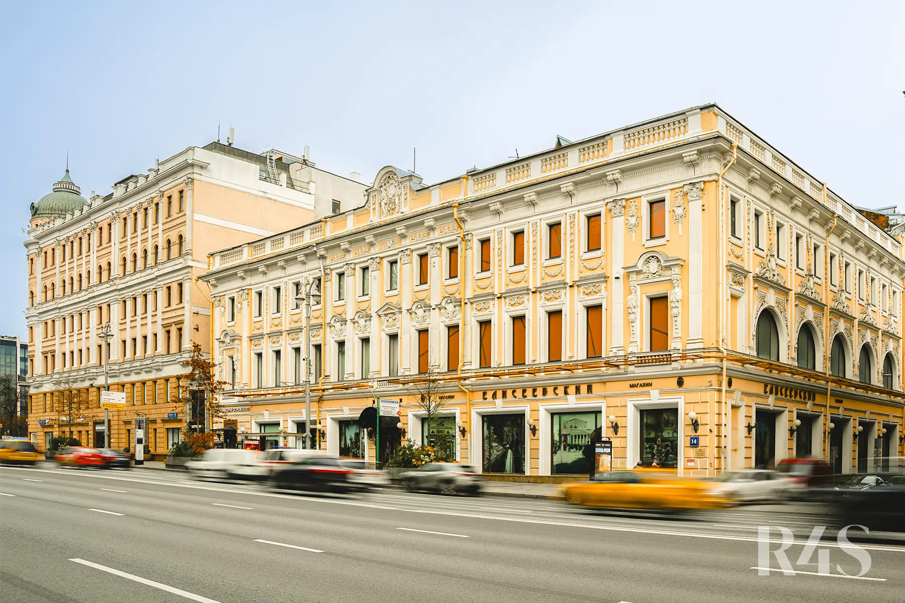 Продажа торгового помещения площадью 1703.6 м2 в Москве: Тверская, 14 R4S | Realty4Sale