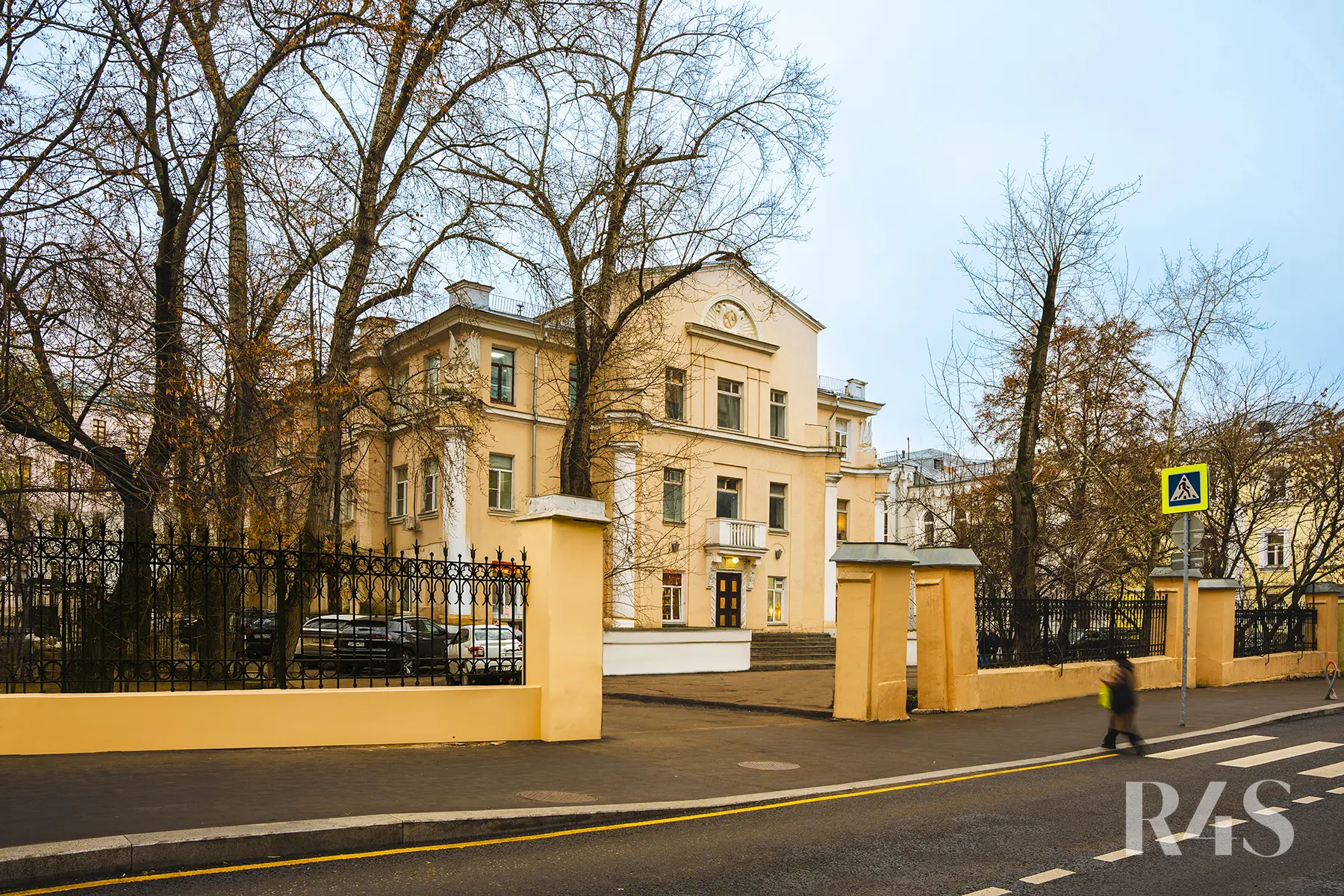 Продажа  особняка на Чистых прудах площадью 3299.8 м2 в Москве: Милютинский переулок, 18А R4S | Realty4Sale