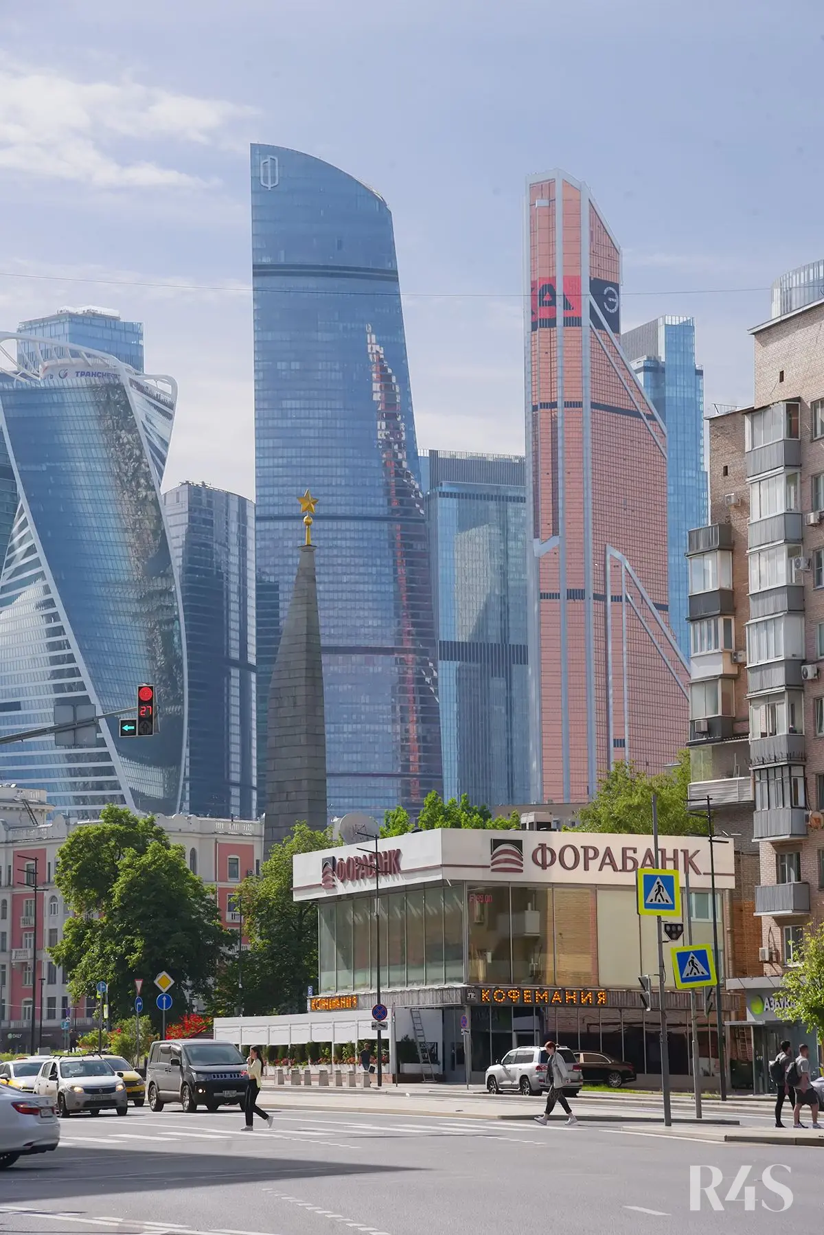 Продажа готового арендного бизнеса площадью 333.4 м2 в Москве: Кутузовский проспект, 17 R4S | Realty4Sale