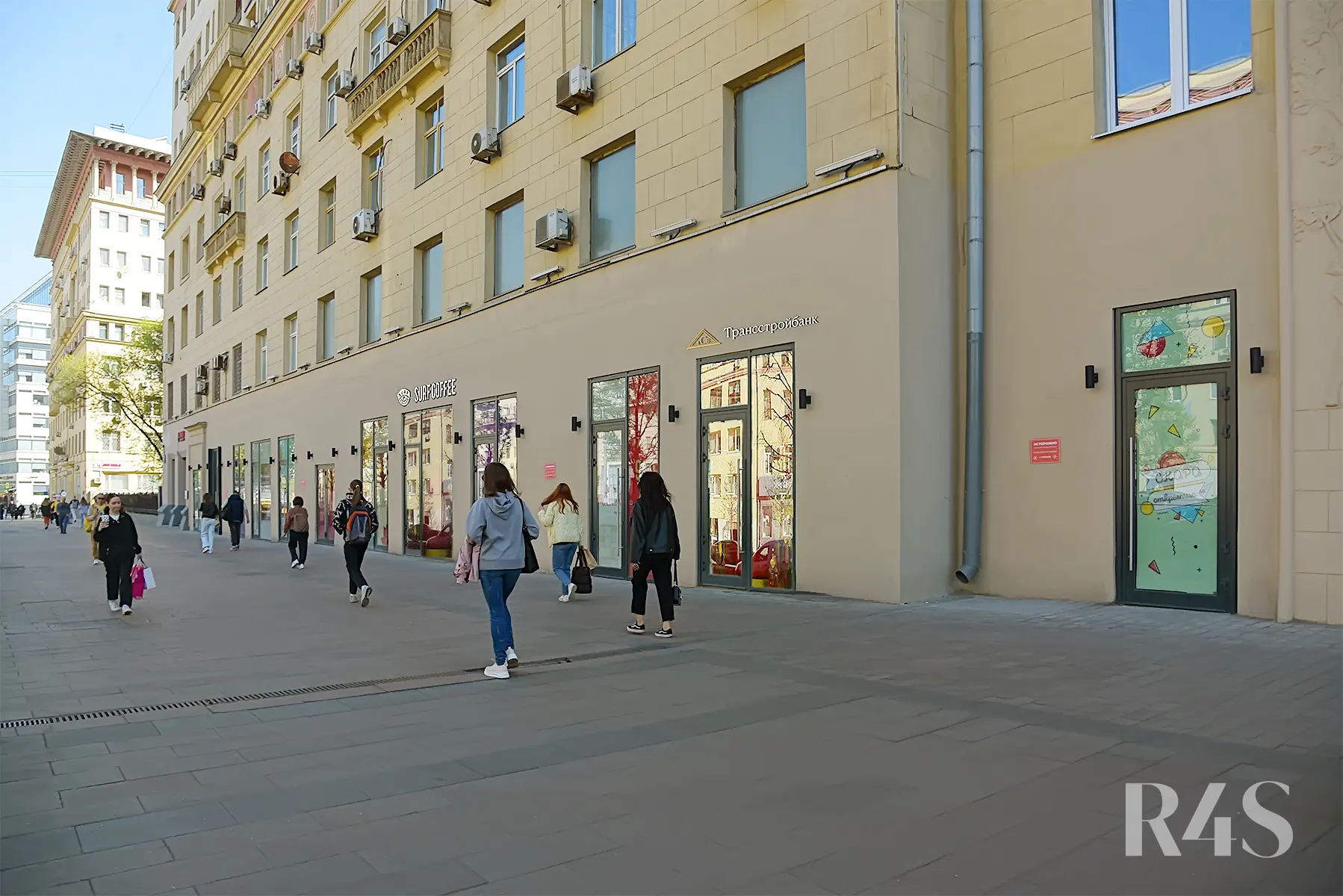 Продажа торгового помещения площадью 58.2 м2 в Москве: Земляной Вал, 25 R4S | Realty4Sale