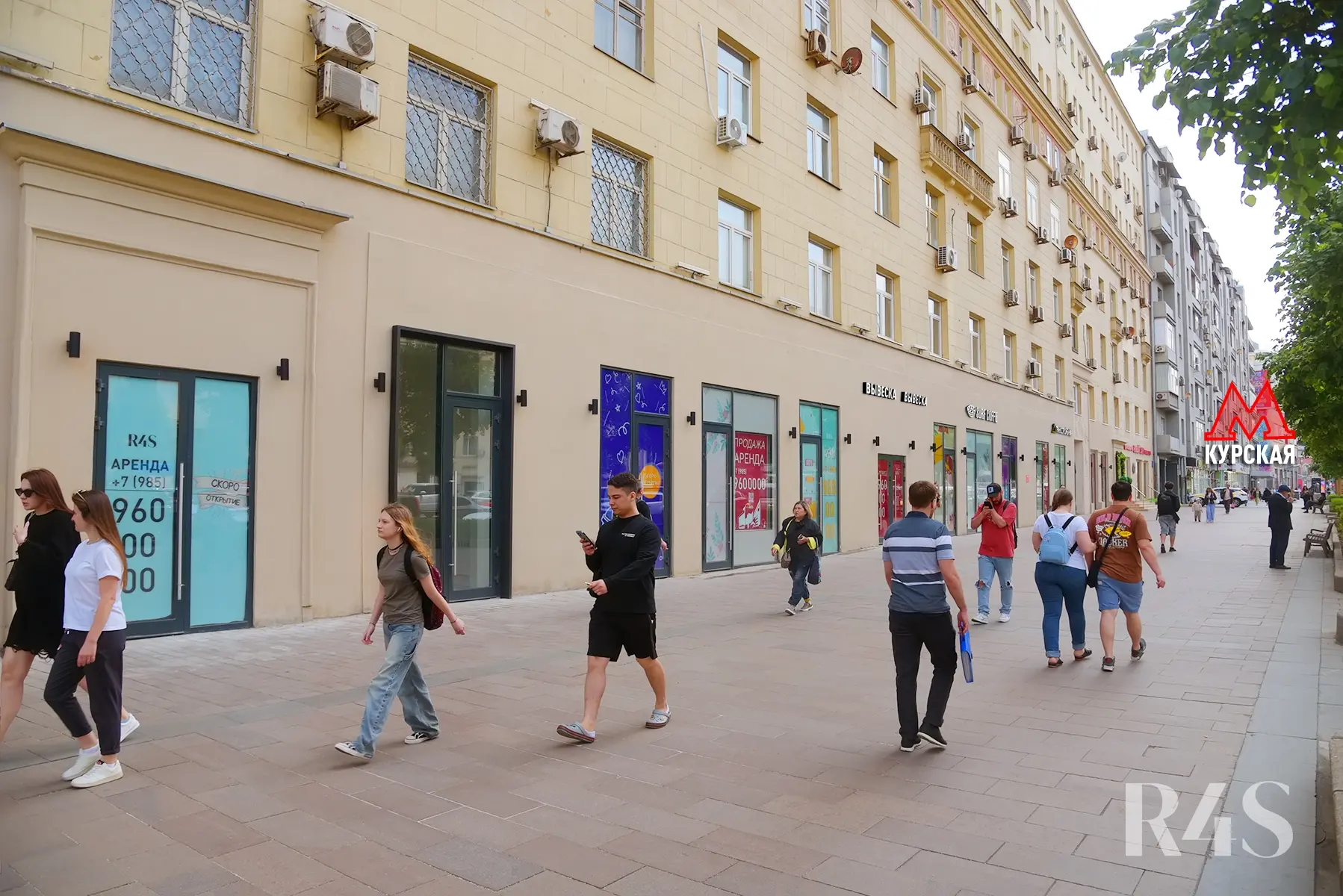 Аренда торговых помещений площадью 138.5 - 209.7 м2 в Москве:  Земляной Вал, 25 R4S | Realty4Sale