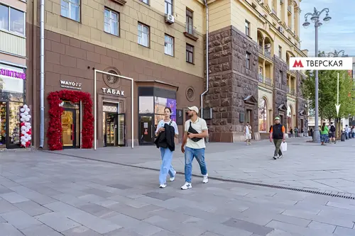 Тверская, 19