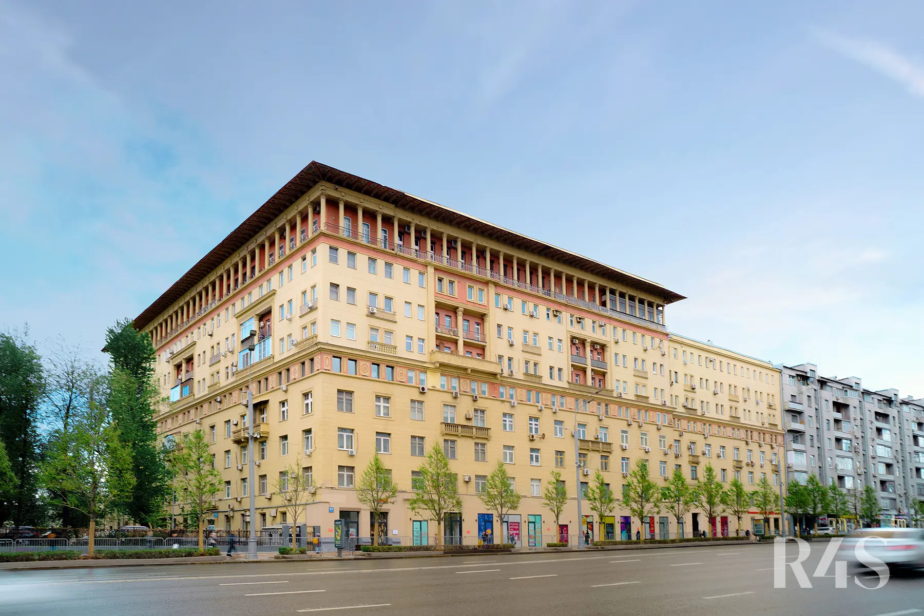 Продажа торгового помещения площадью 58.2 м2 в Москве: Земляной Вал, 25 R4S | Realty4Sale