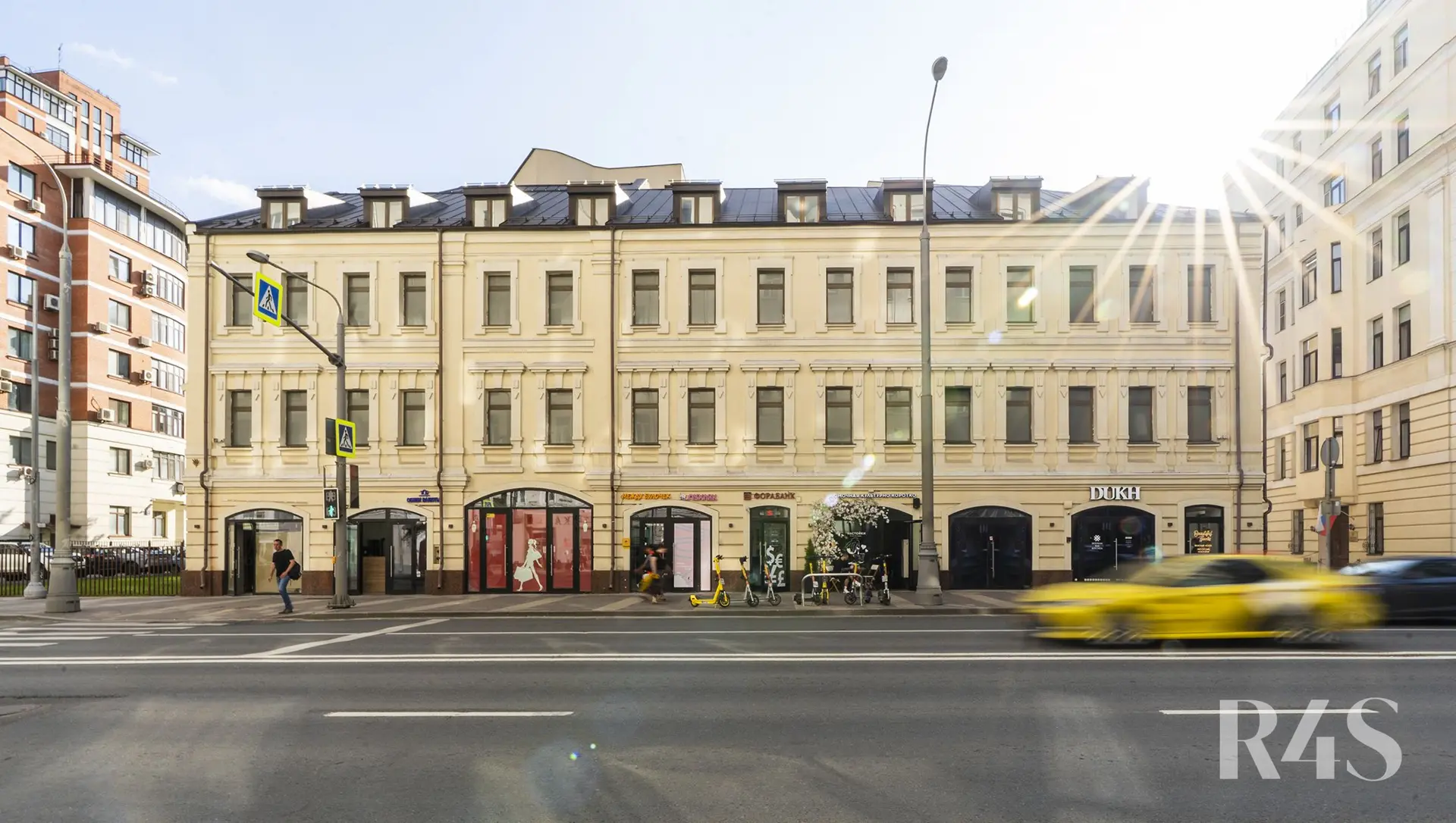 Аренда торговых помещений площадью 15.9 - 265.4 м2 в Москве:  Новослободская, 19с1 R4S | Realty4Sale