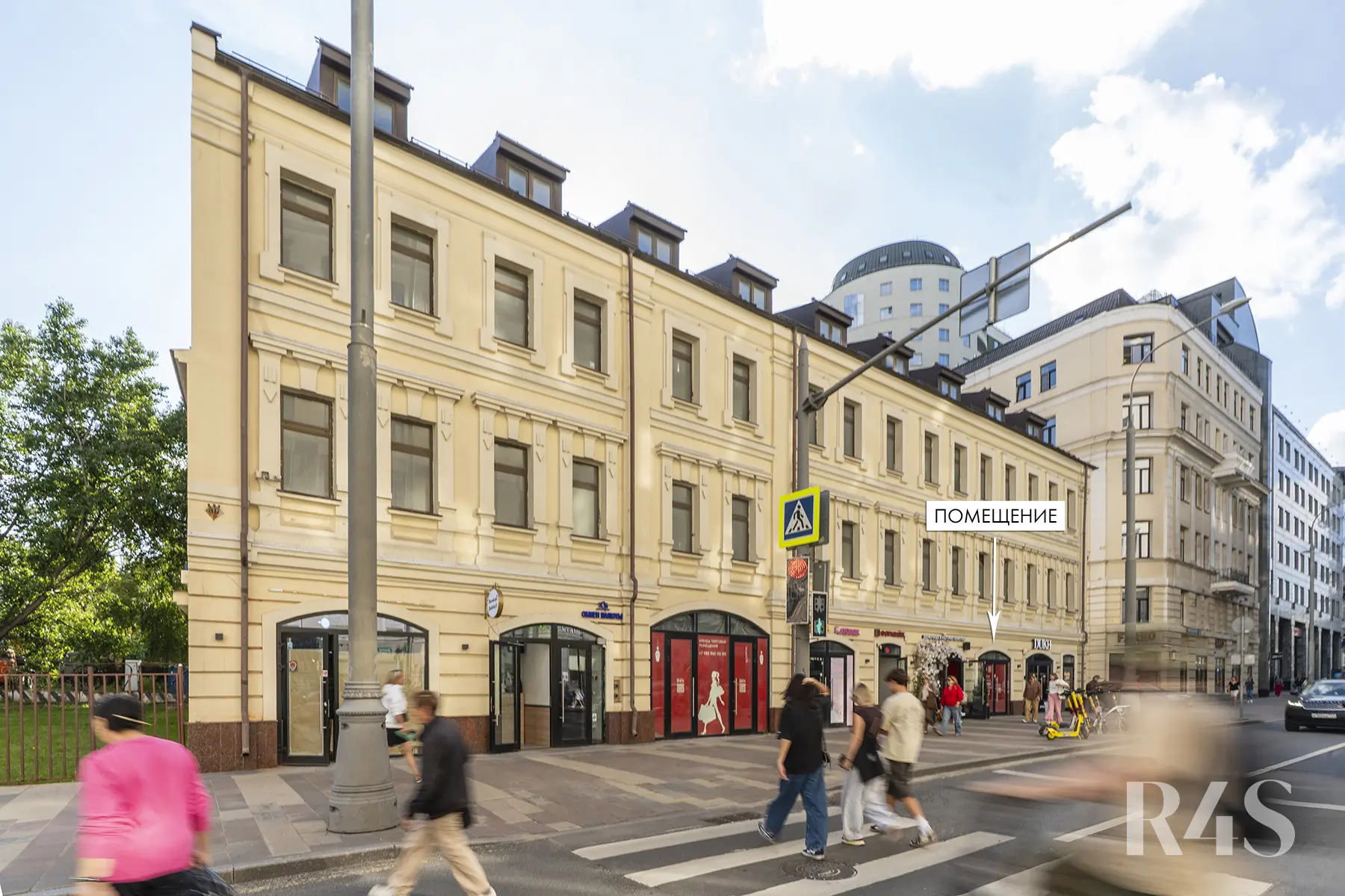 Продажа торгового помещения площадью 265.4 м2 в Москве: Новослободская, 19с1 R4S | Realty4Sale
