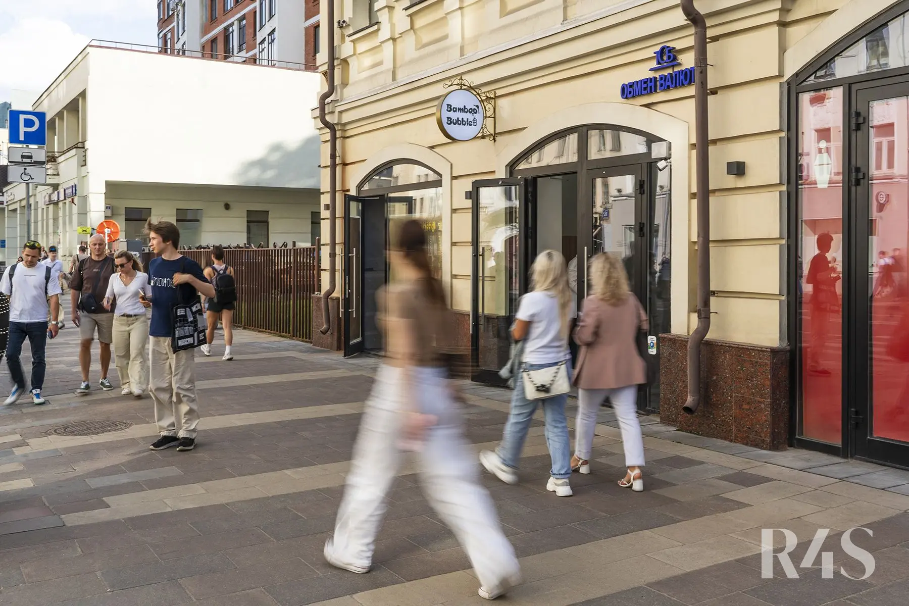 Аренда торговых помещений площадью 15.9 - 265.4 м2 в Москве:  Новослободская, 19с1 R4S | Realty4Sale