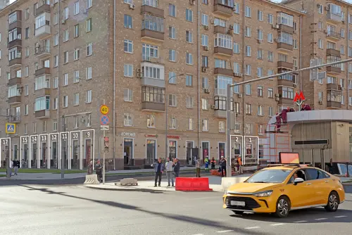 Продажа торговых помещений площадью 12.8 - 29.3 м2 в Москве:  Ленинский проспект, 81 R4S | Realty4Sale