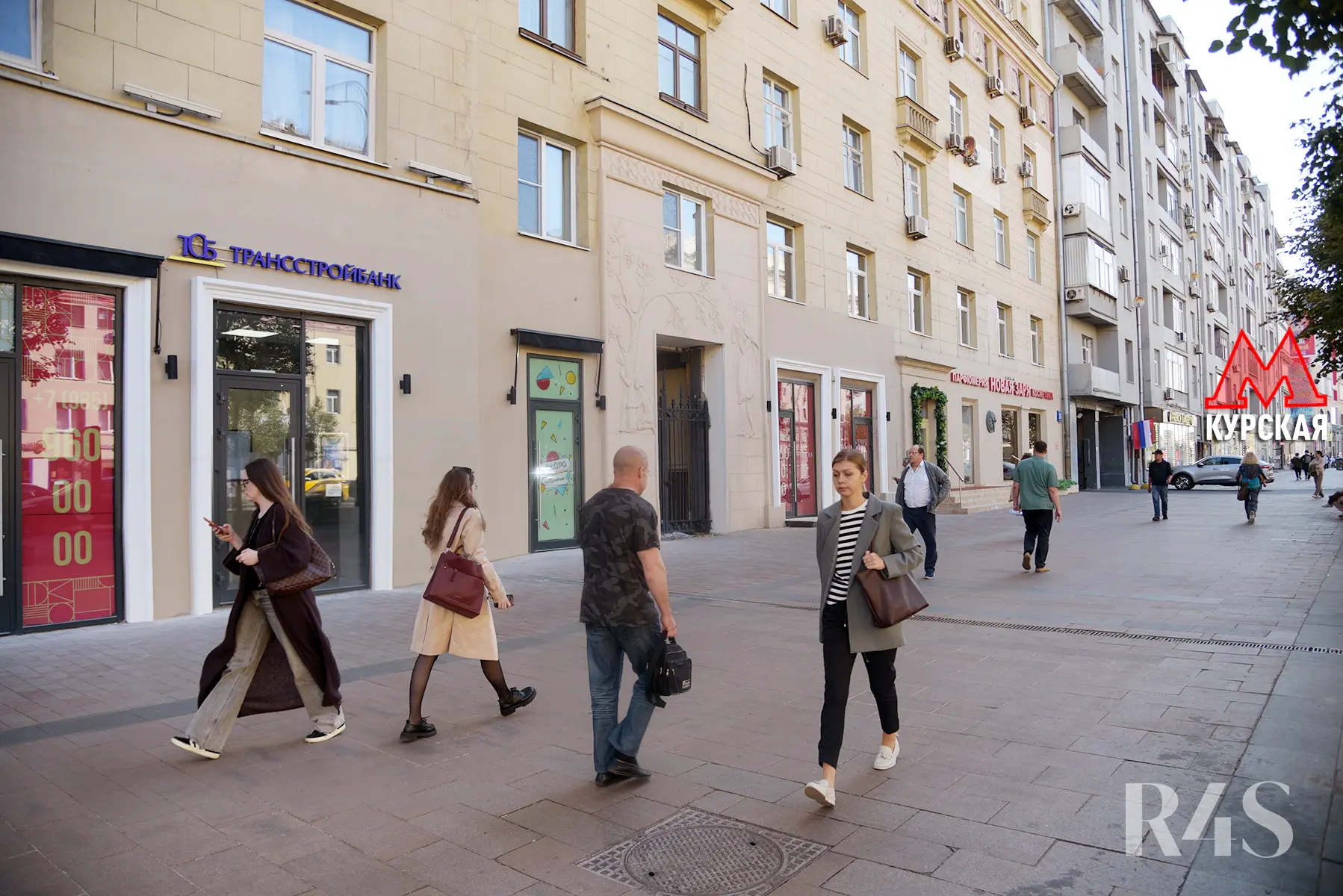 Продажа торгового помещения площадью 58.2 м2 в Москве: Земляной Вал, 25 R4S | Realty4Sale