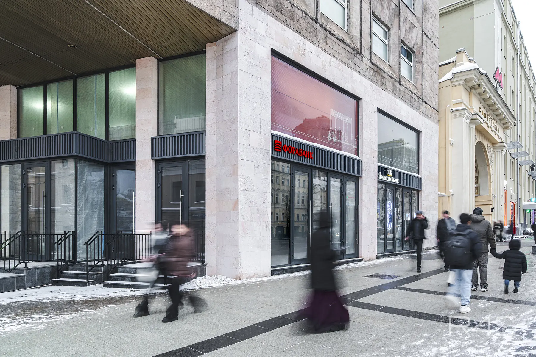 Аренда торговых помещений площадью 3.2 - 218.9 м2 в Москве: Карманицкий переулок, 9 R4S | Realty4Sale