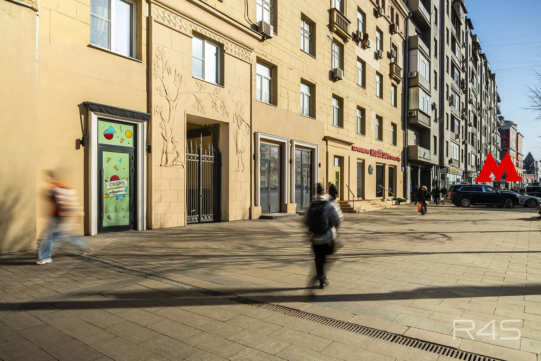 Продажа торговых помещений площадью 55.7 - 81.9 м2 в Москве: Земляной Вал, 25 R4S | Realty4Sale