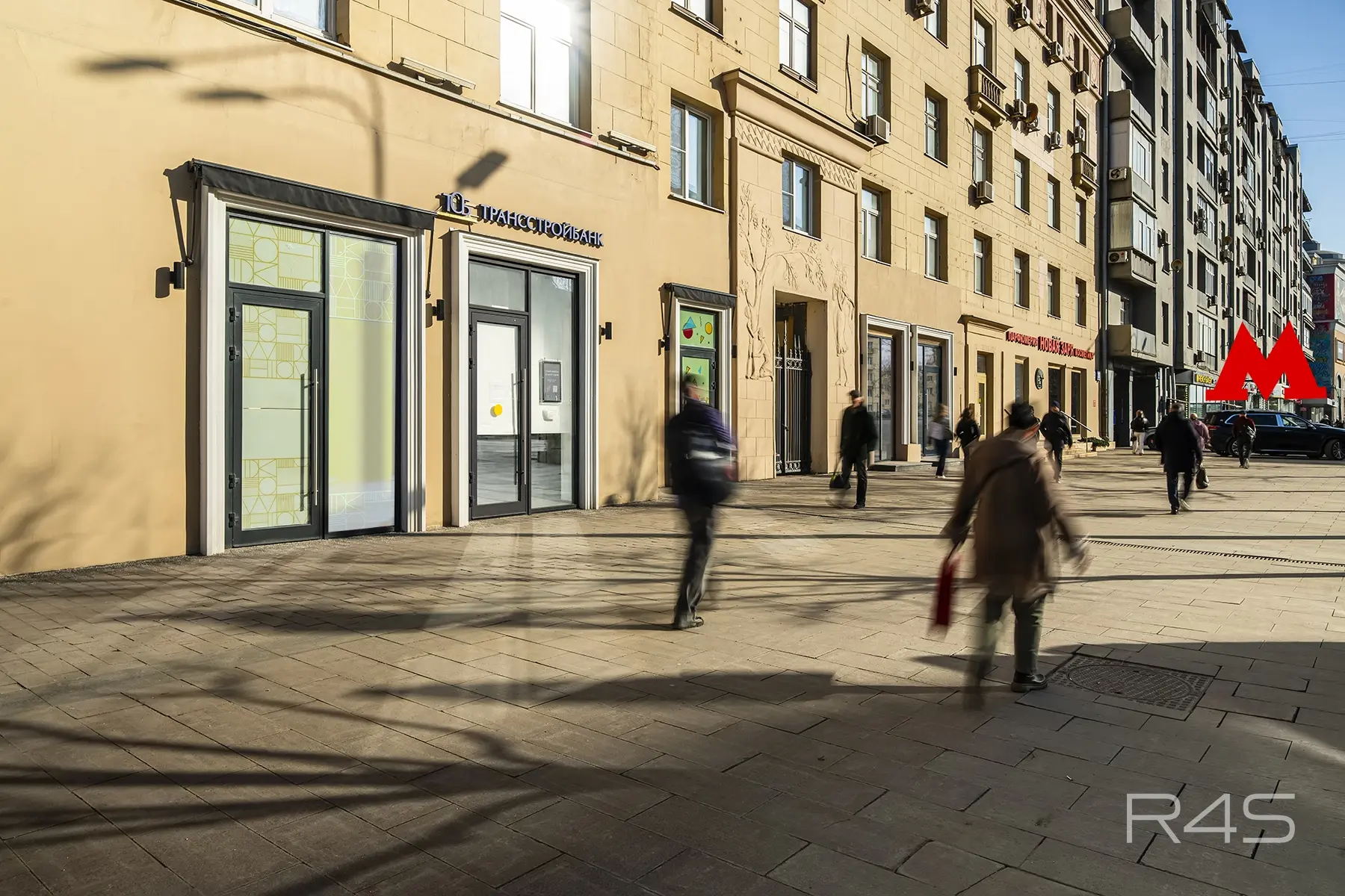 Продажа торговых помещений площадью 55.7 - 81.9 м2 в Москве: Земляной Вал, 25 R4S | Realty4Sale