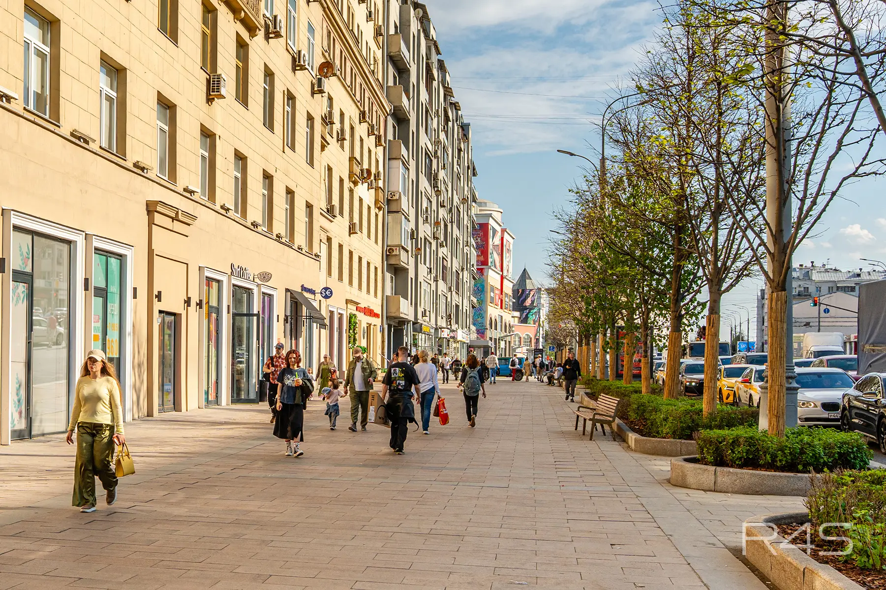 Продажа торговых помещений площадью 40.2 - 81.9 м2 в Москве: Земляной Вал, 25 R4S | Realty4Sale