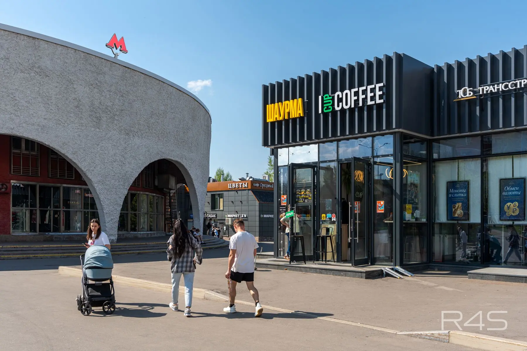 Аренда торговых помещений площадью 17.5 - 20.4 м2 в Москве: Шипиловский проезд, 39к3 R4S | Realty4Sale